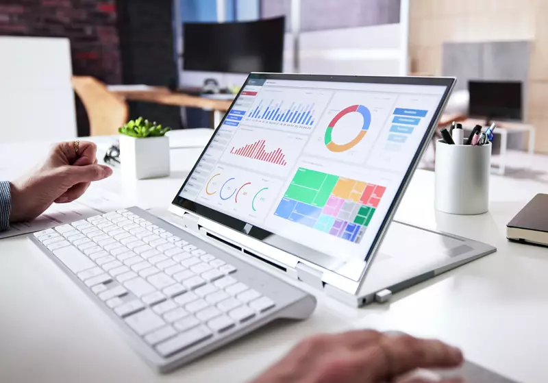 Automatic and free CO₂-e emissions report solution is ready for customers